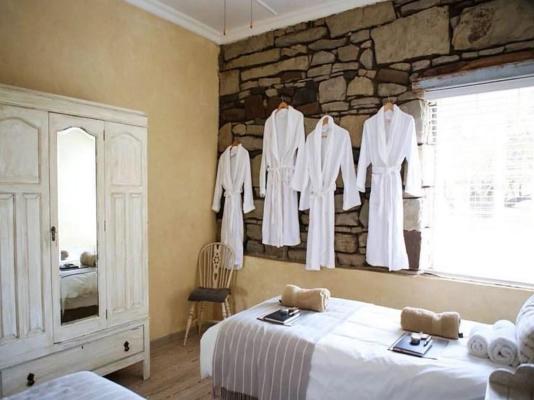 Room image 3