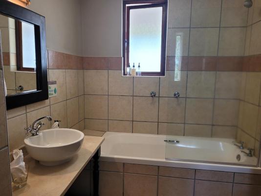Room image 6