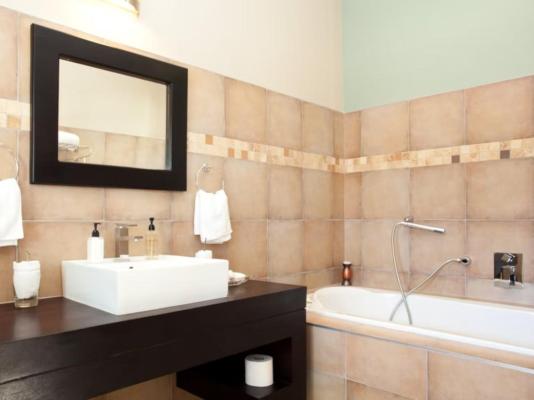 Room image 4