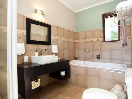 Room image 6