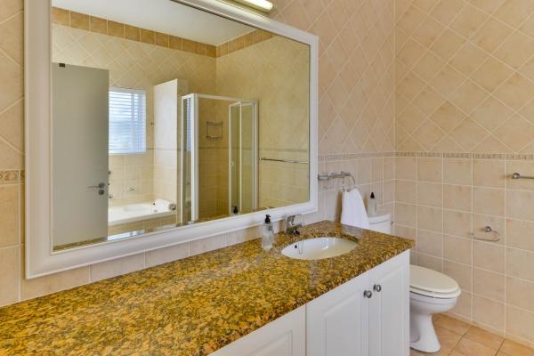 Room image 1