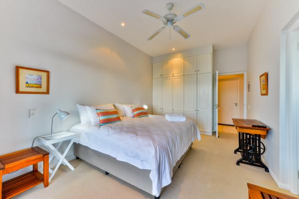 Room image 3