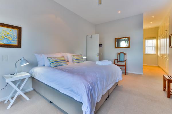 Room image 7