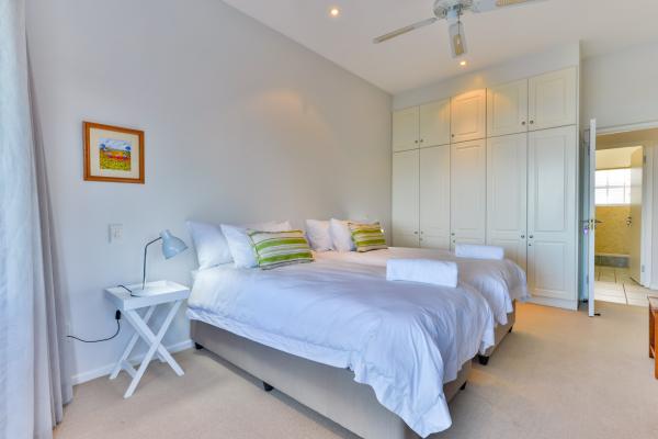 Room image 3