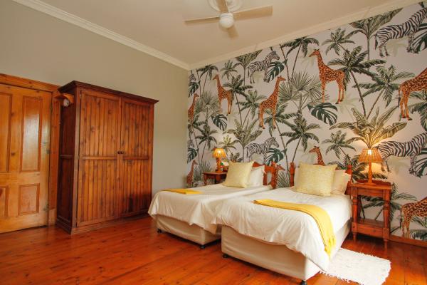 Room image 8
