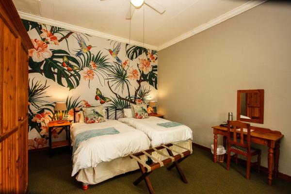 Room image 10