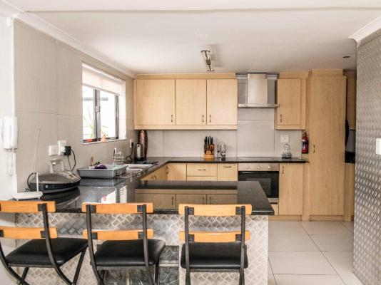 Room image 6