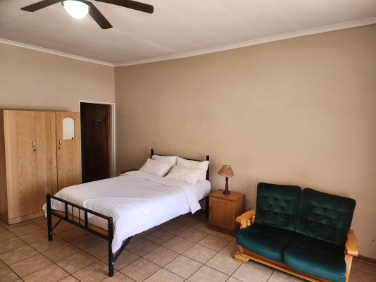 Room image 1