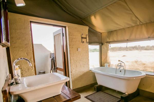 The Hide - Hwange National Park - 184084