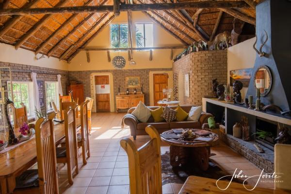 Indoor Dinning 