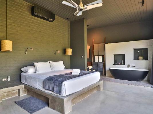 Room image 1