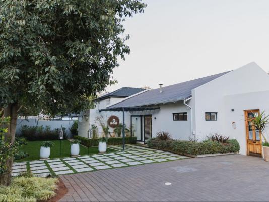 On 9th Street Boutique Guesthouse - 185085