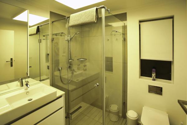 Room image 3