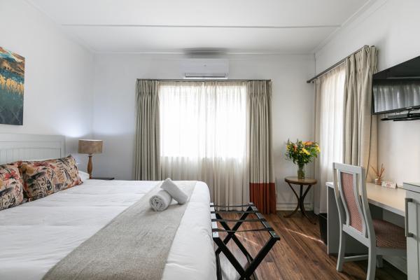 Room image 15