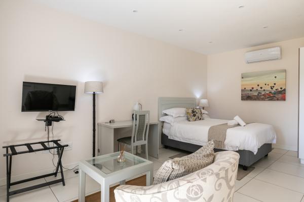 Room image 11