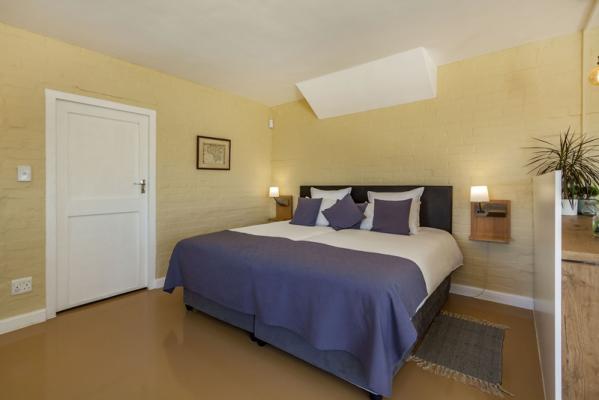 Room image 1