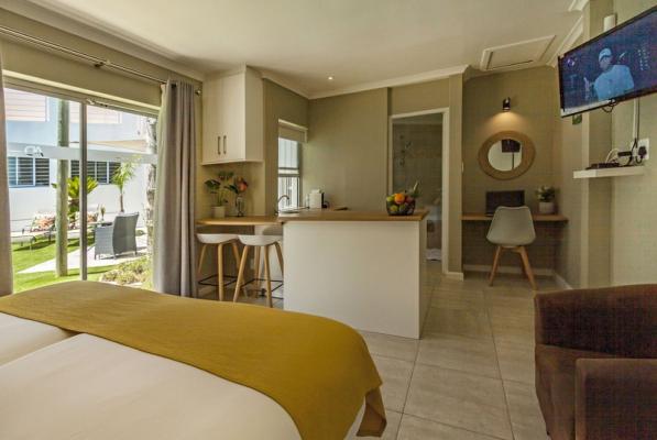 Room image 8