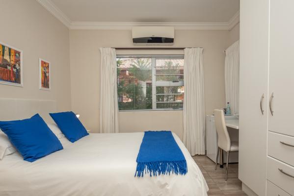 Room image 1