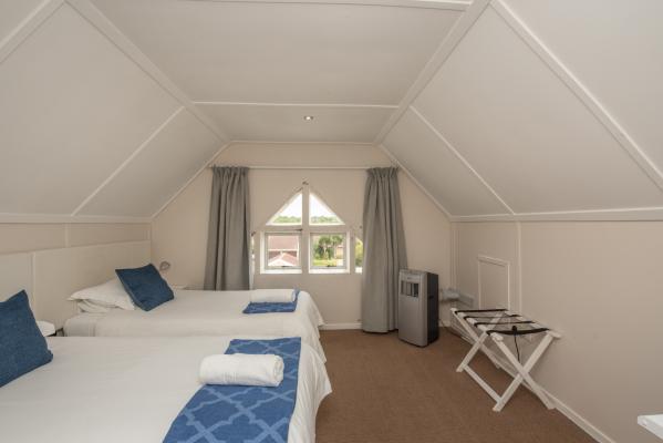 Room image 3