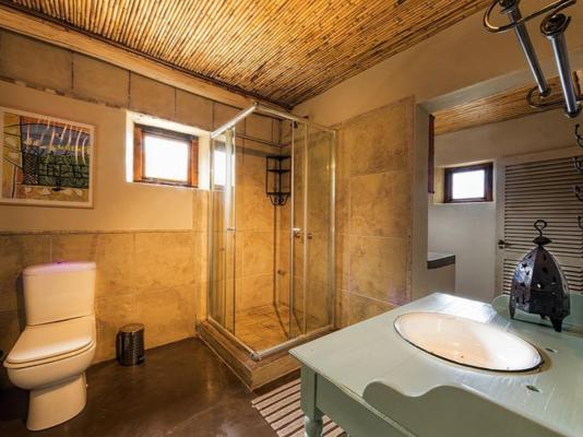Room image 3