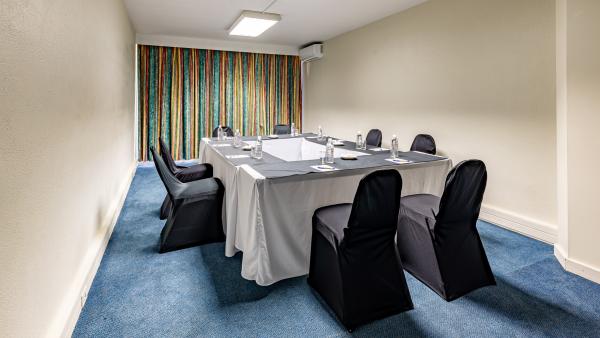 Room image 1