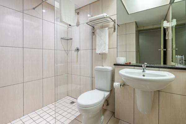 Room image 4