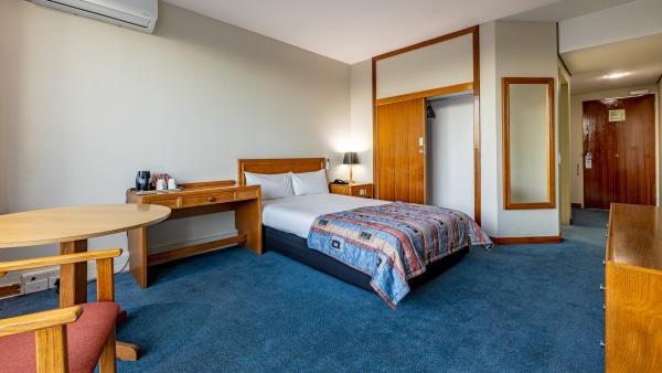 Room image 10