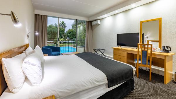 Room image 5