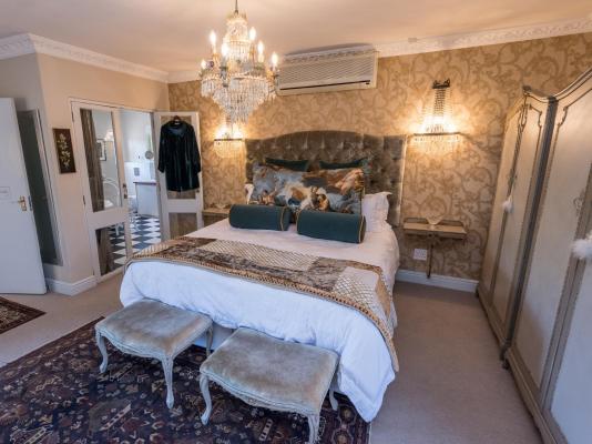 Room image 1