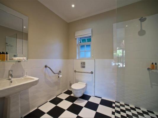 Room image 2