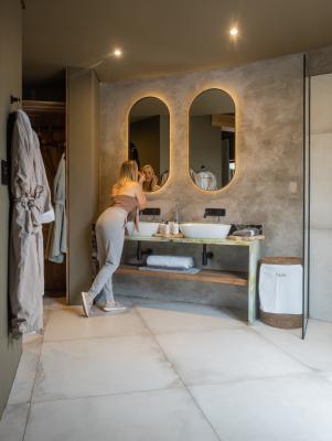 Deluxe and Superior Deluxe Suite