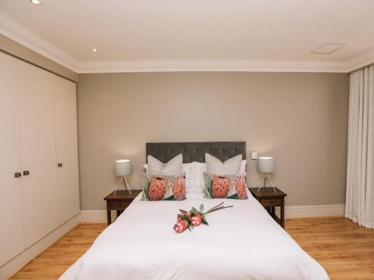Room image 1