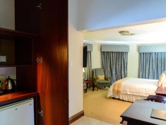 Room image 1