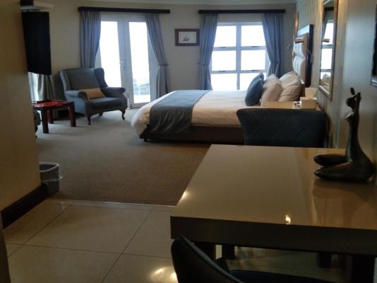 Room image 5