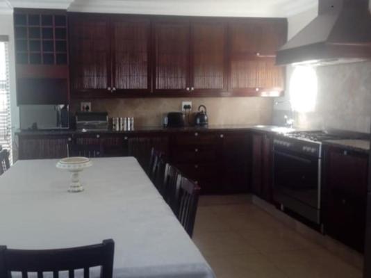 Room image 1