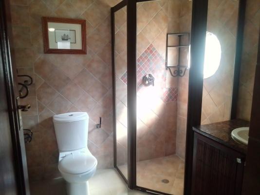 Room image 3