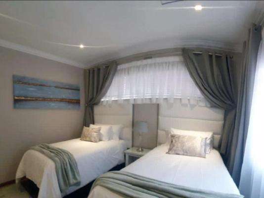 Room image 2