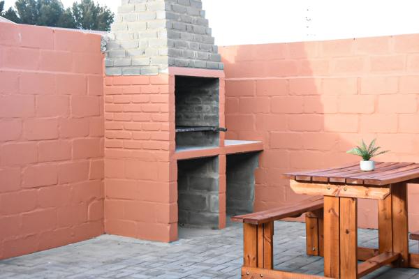 River Olive Estate Accommodation - 189793