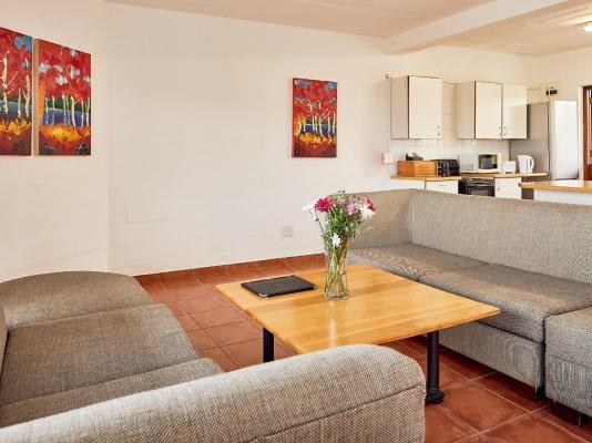 Room image 4