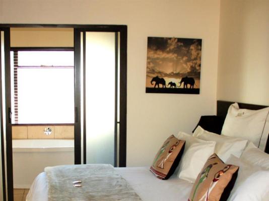 Room image 1