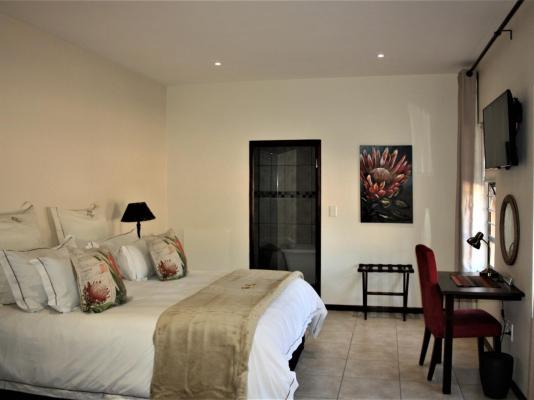 Room image 3