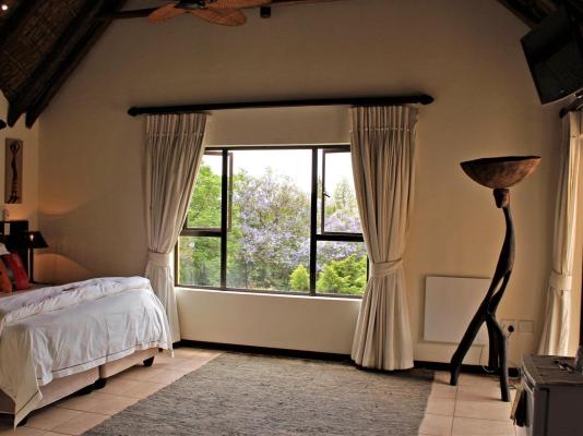 Room image 3