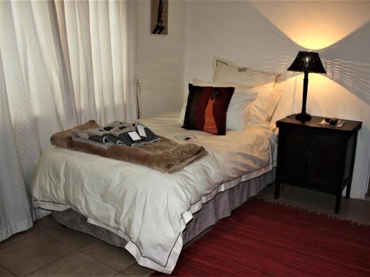 Room image 3