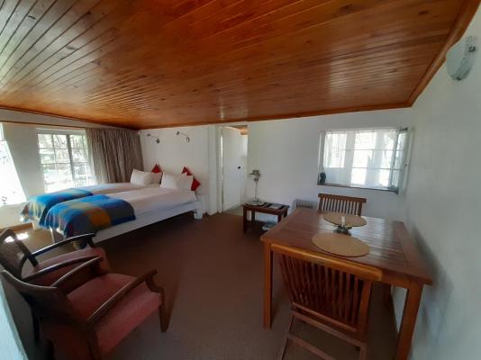 Room image 3