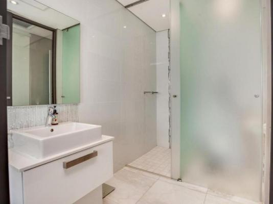 Urban Oasis at Sandton Sky - 190273
