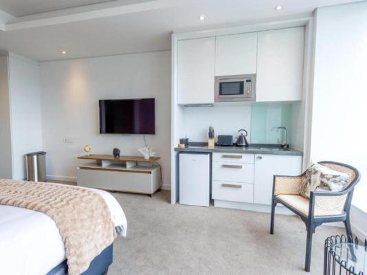 Urban Oasis at Sandton Sky - 190281
