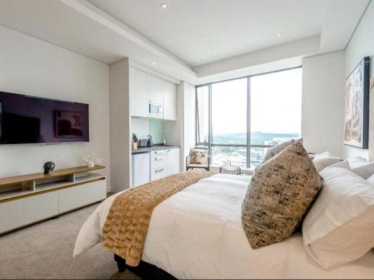 Urban Oasis at Sandton Sky - 190282