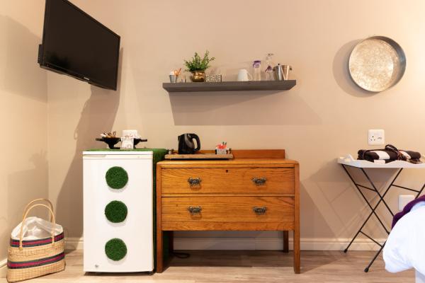 Room image 8
