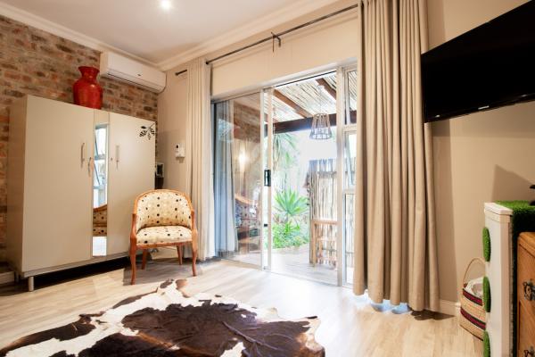 Room image 9