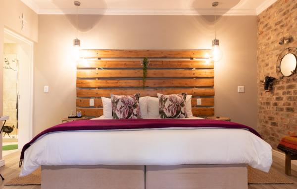Earthbound B&B - Room 5